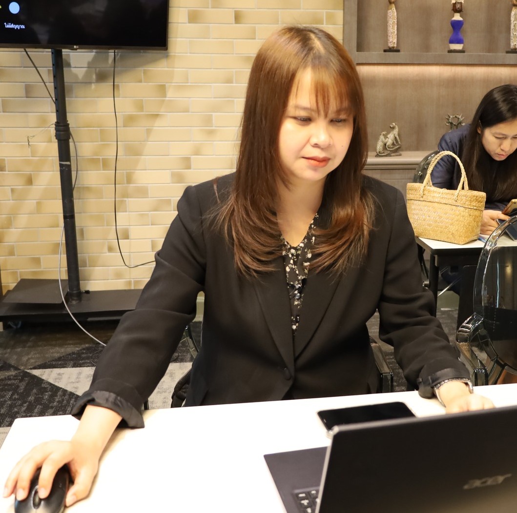 นางสาวภาวิณี ประเสริฐศักดิ์